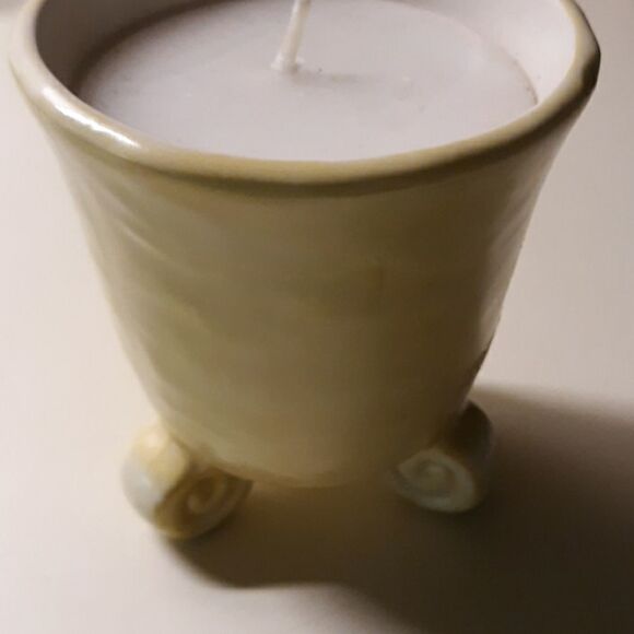 Candle   - Picture 3 of 6